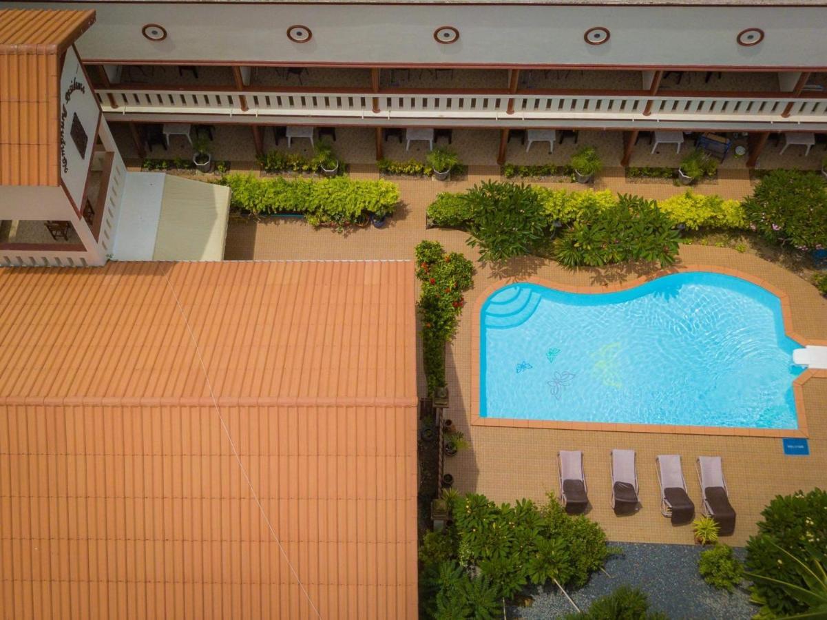Namphung Phuket Boutique Resort Rawai Екстер'єр фото