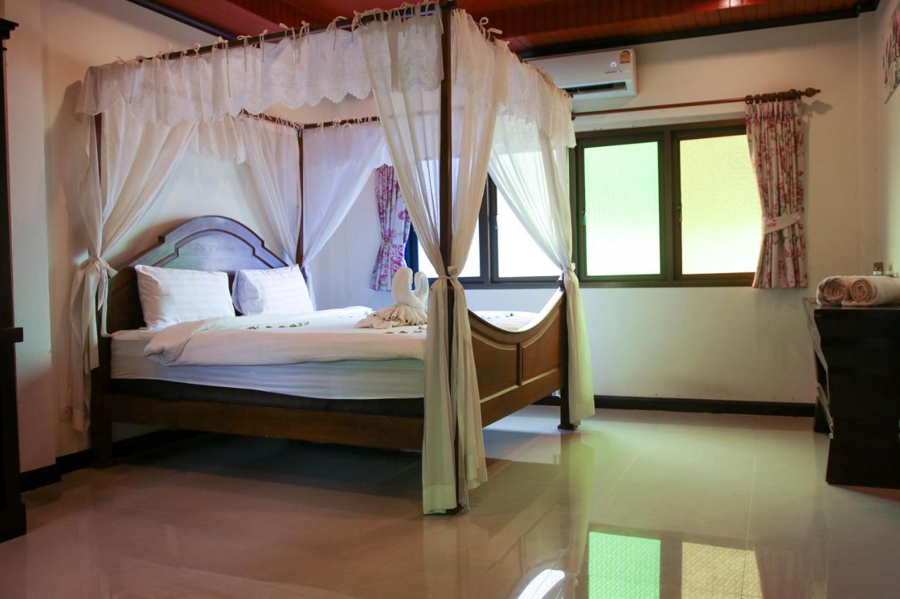 Namphung Phuket Boutique Resort Rawai Екстер'єр фото