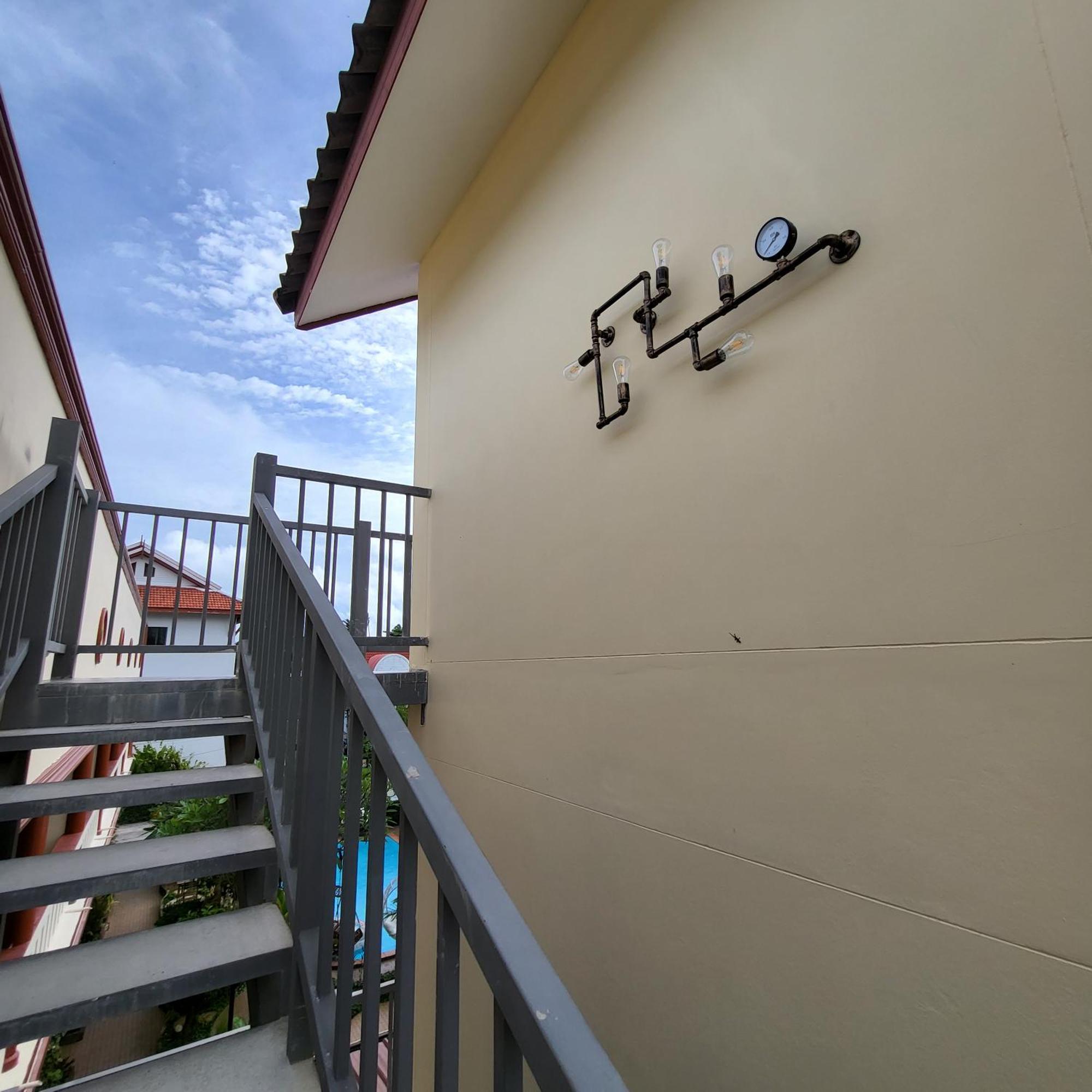 Namphung Phuket Boutique Resort Rawai Екстер'єр фото