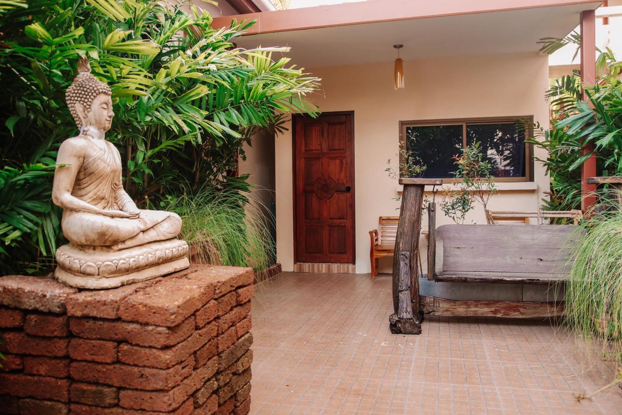 Namphung Phuket Boutique Resort Rawai Екстер'єр фото